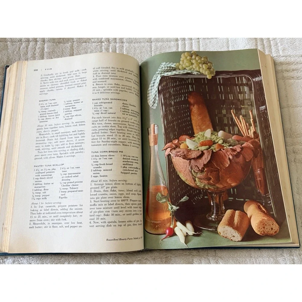 Vintage Good Housekeeping Cookbook Hardcover 1963 1st Edition 3rd Printing